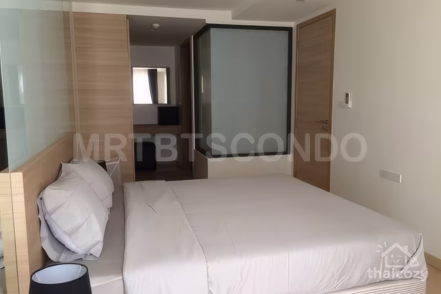 Socio Reference 61, Condo for Rent near BTS Ekkamai, Price 30,000 THB/Month photo 2