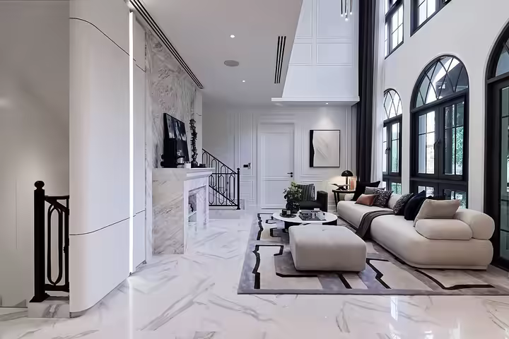 Luxury Parisian-Style Villa in Ekkamai