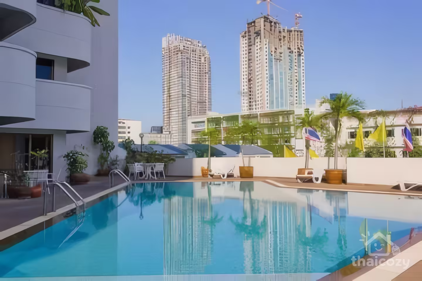 For Sale: Ruamjai Heights Condo 122 sqm Sukhumvit 15 photo 1