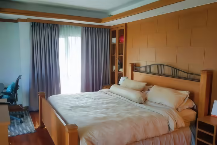 For Sale: The Natural Place Suite 4-Bedroom Condo, Sathorn-Lumpini, Near MRT
