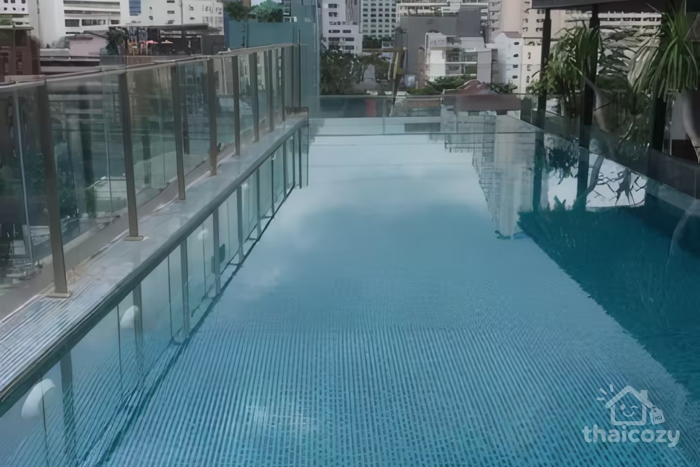 Quick Sale: The Tempo Ruamrudee, 41.12 sq.m, Soi 1 photo 2