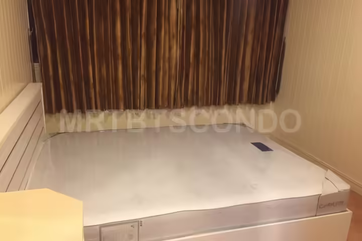 St. Louis Grand Terrace Condo for Rent near BTS Surasak - 45,000 THB/month
