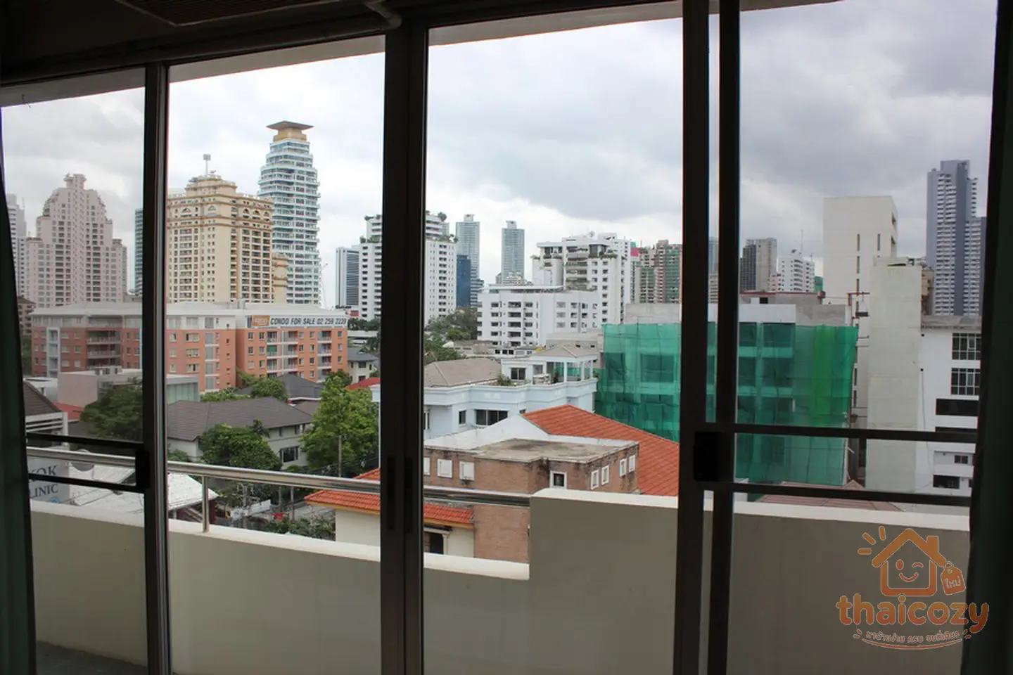 3 Bedrooms in Phrom Phong Area (Sukhumvit Rd) photo 1