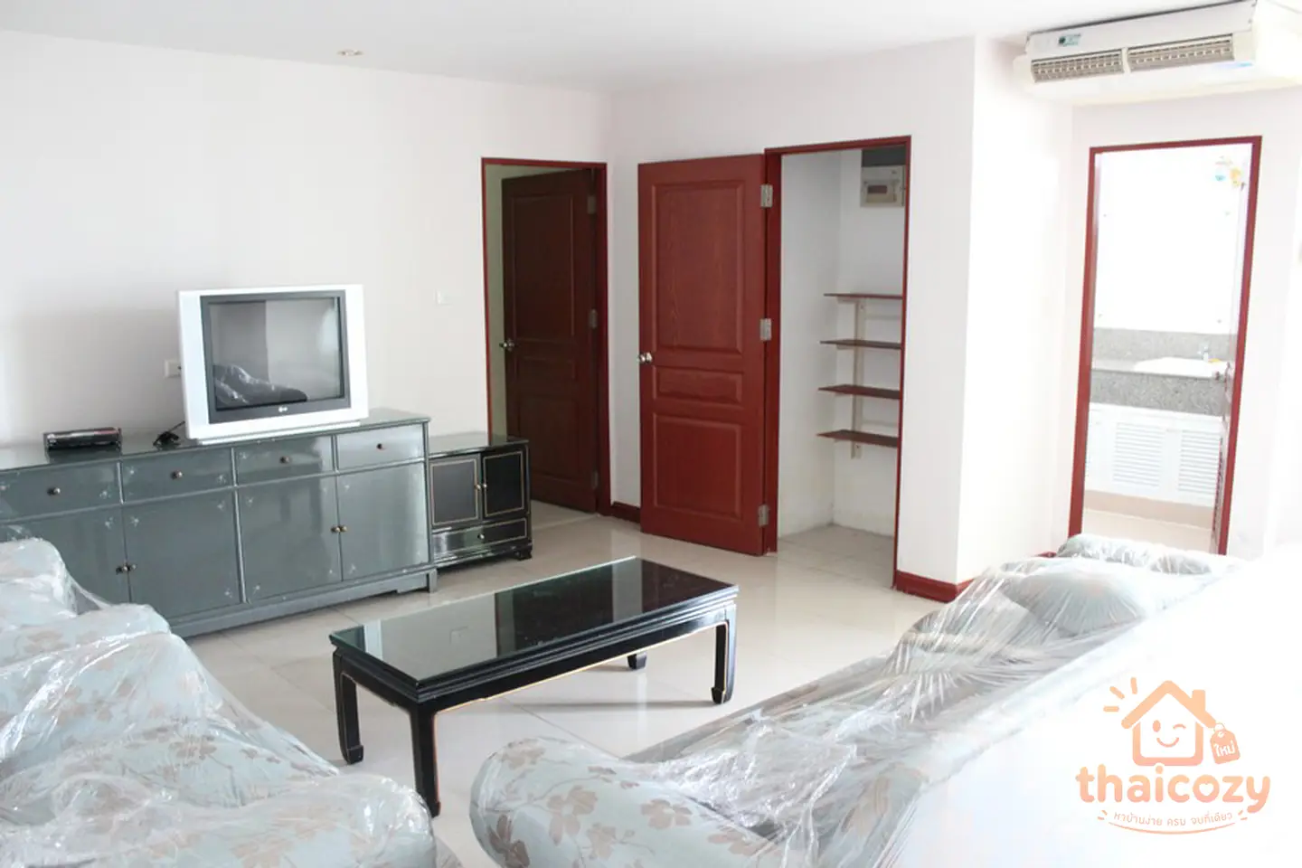 3 Bedrooms in Phrom Phong Area (Sukhumvit Rd) photo 2