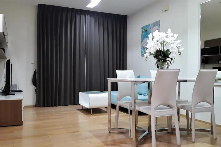 One Bedroom 52 sqm Fully Furnished 1 Min from BTS Thonglor