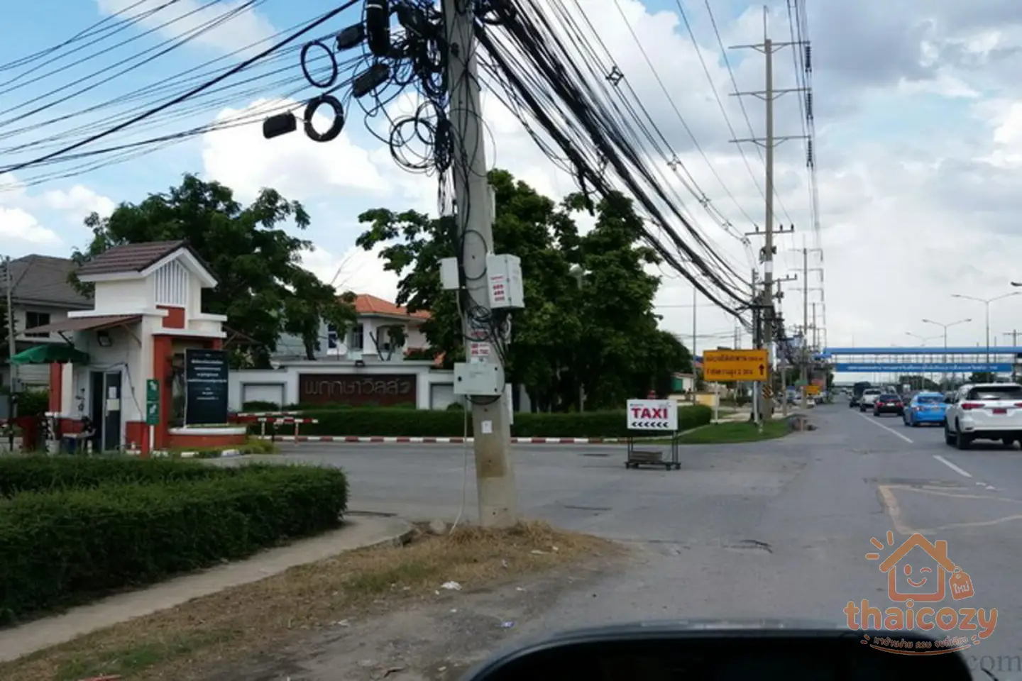 Well-Maintained 2-Story Townhouse in Rangsit Area photo 1