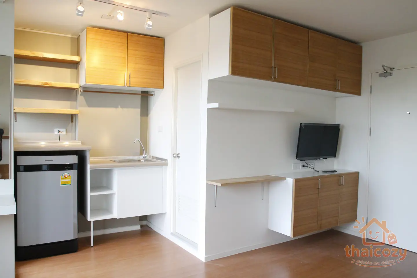 Lumpini Mix Condominiums Theparak Road, Samutprakarn photo 1