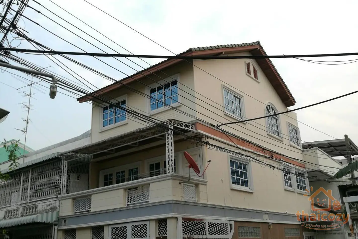 3階建てタウンハウス 賃貸 photo 1