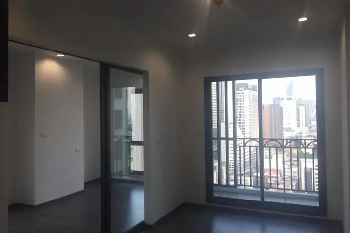 New 1-Bedroom Condo for Sale - Down Payment Near BTS Wongwian Yai