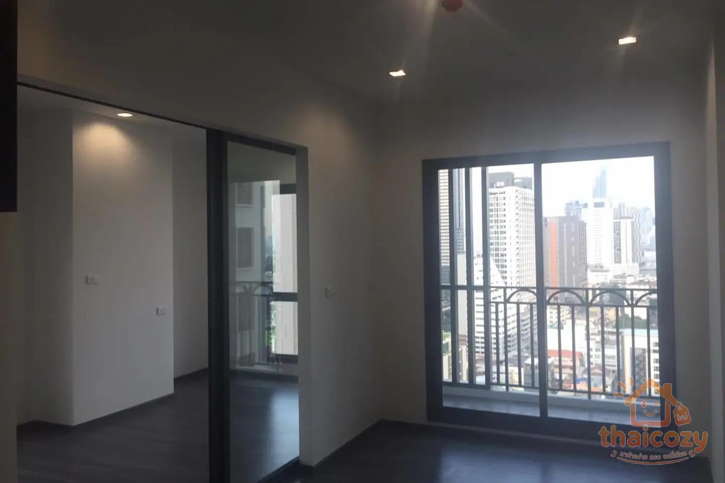 New 1-Bedroom Condo for Sale - Down Payment Near BTS Wongwian Yai photo 1