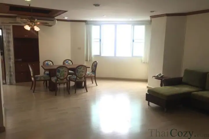 ขายหรือให้เช่า คอนโด 3 ห้องนอน 170 ตร.ม. ซอยสุขุมวิท 55