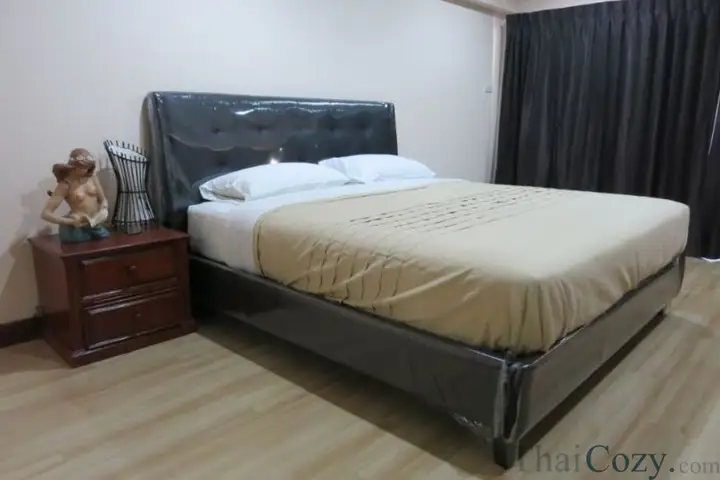 คอนโด 1 ห้องนอน 1 ห้องนั่งเล่น 75 ตร.ม. ให้เช่า พร้อมที่จอดรถ 2 คันในอาคาร