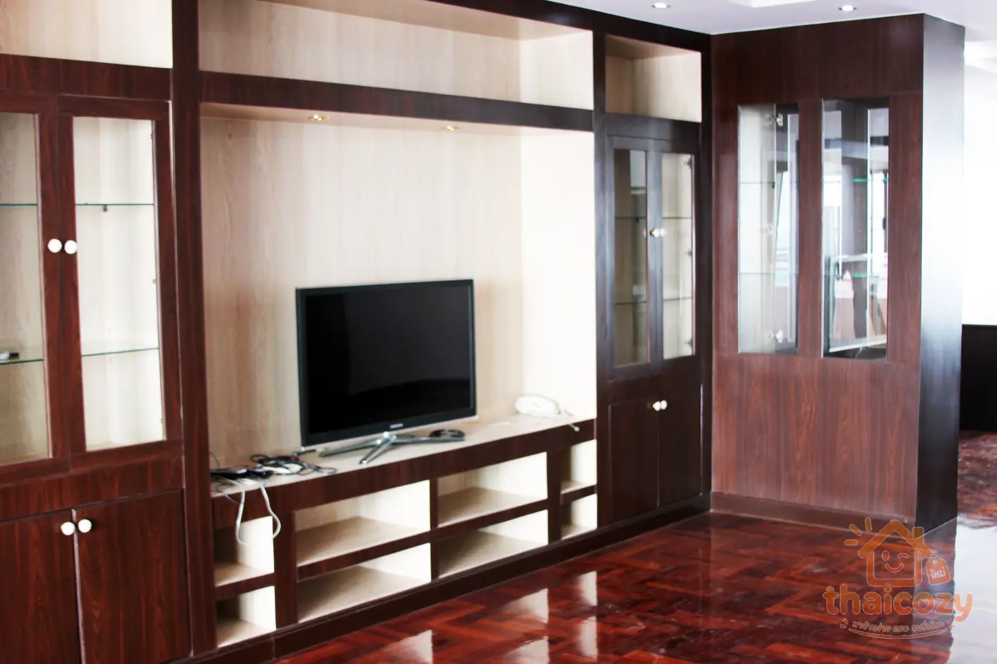 คอนโดให้เช่าในสุขุมวิท พร้อมห้องแม่บ้าน photo 1