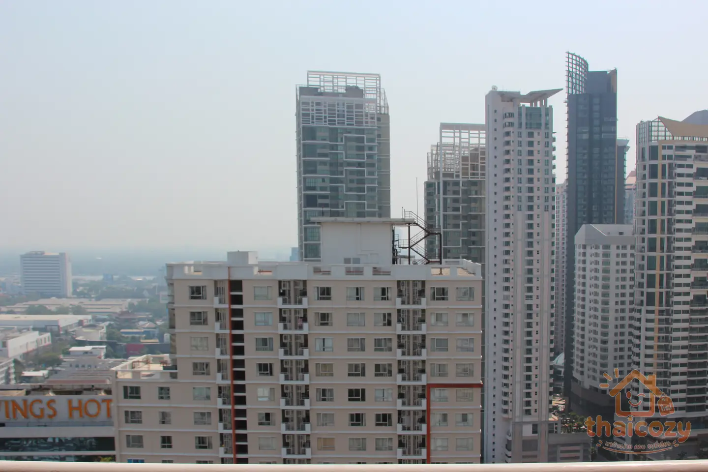 คอนโดให้เช่าในสุขุมวิท พร้อมห้องแม่บ้าน photo 2