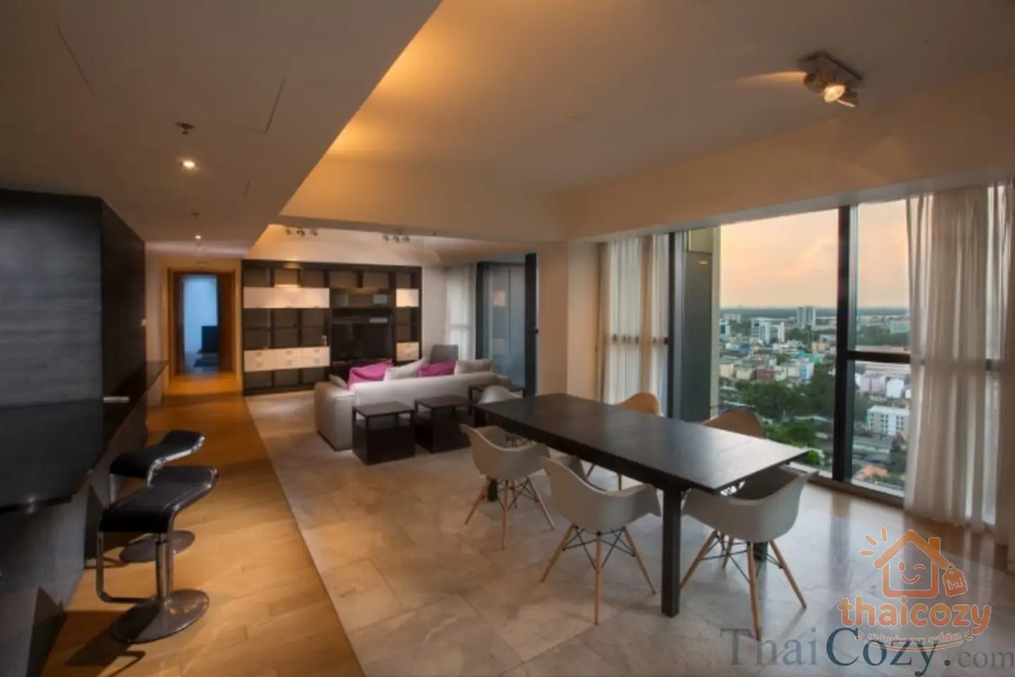 The Met Condominium for Rent on Sathorn Road photo 1
