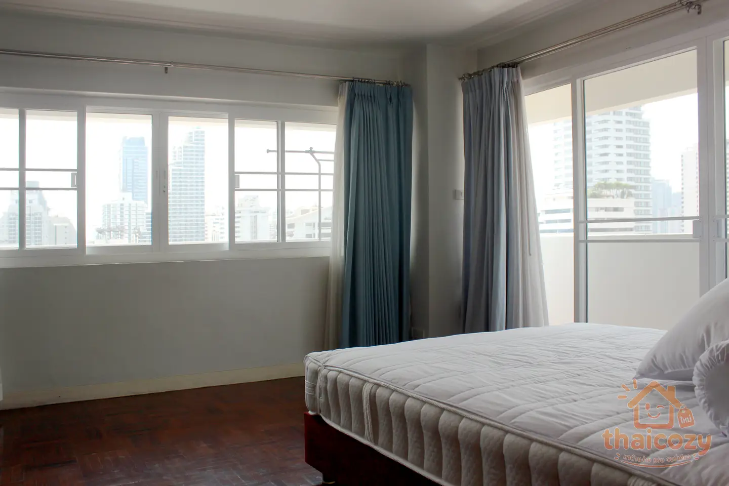 Condo for rent in Sukhumvit Soi 15, Near international school photo 1