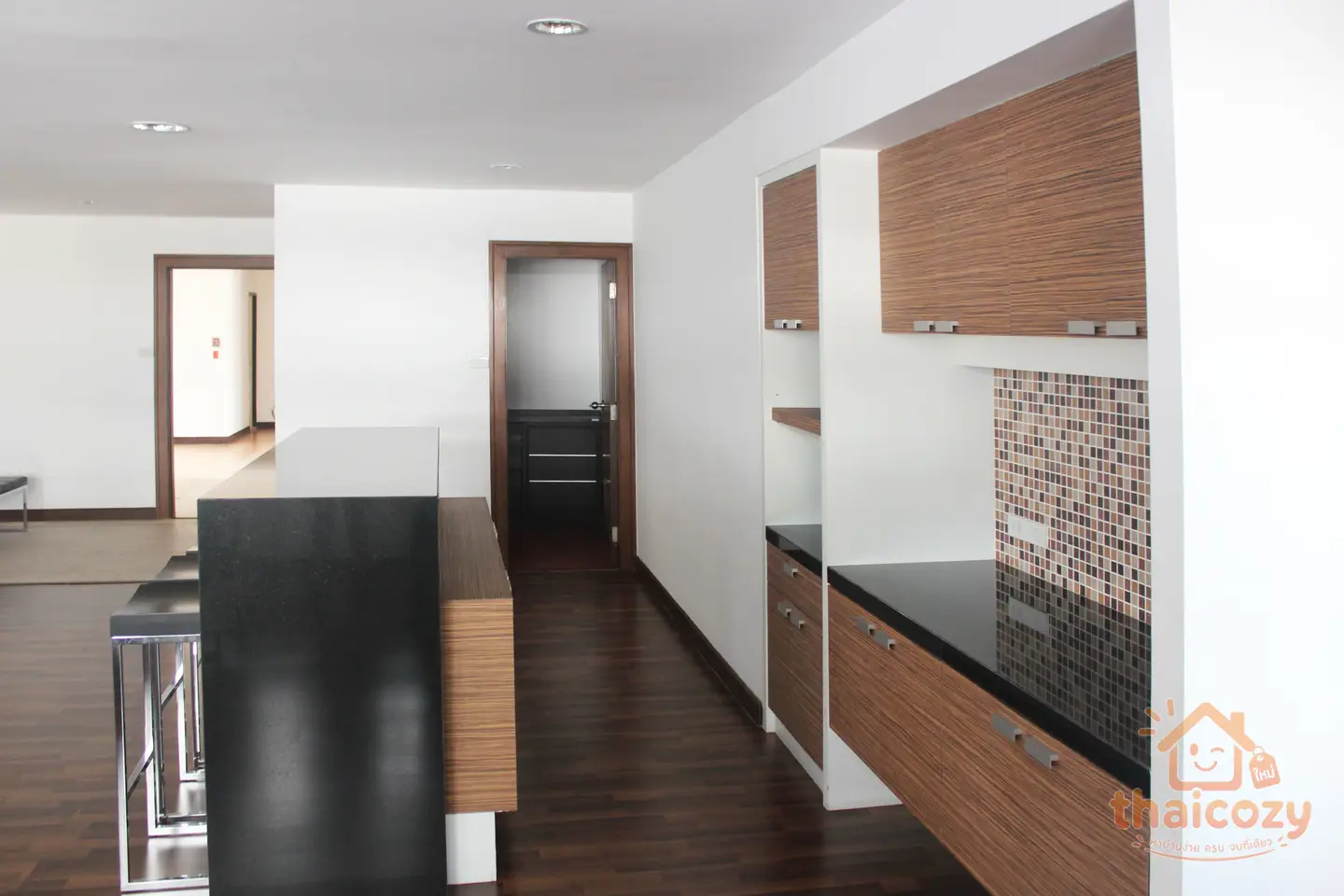 3-Bedroom Condominium for Rent in Sukhumvit photo 2