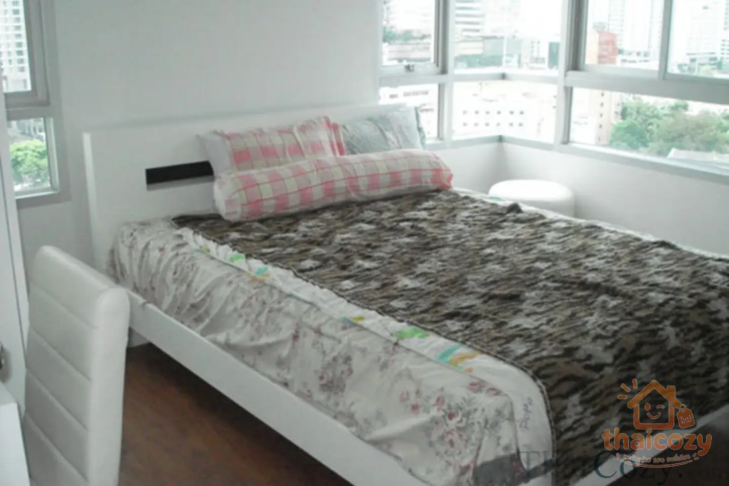 The Niche Condos photo 2
