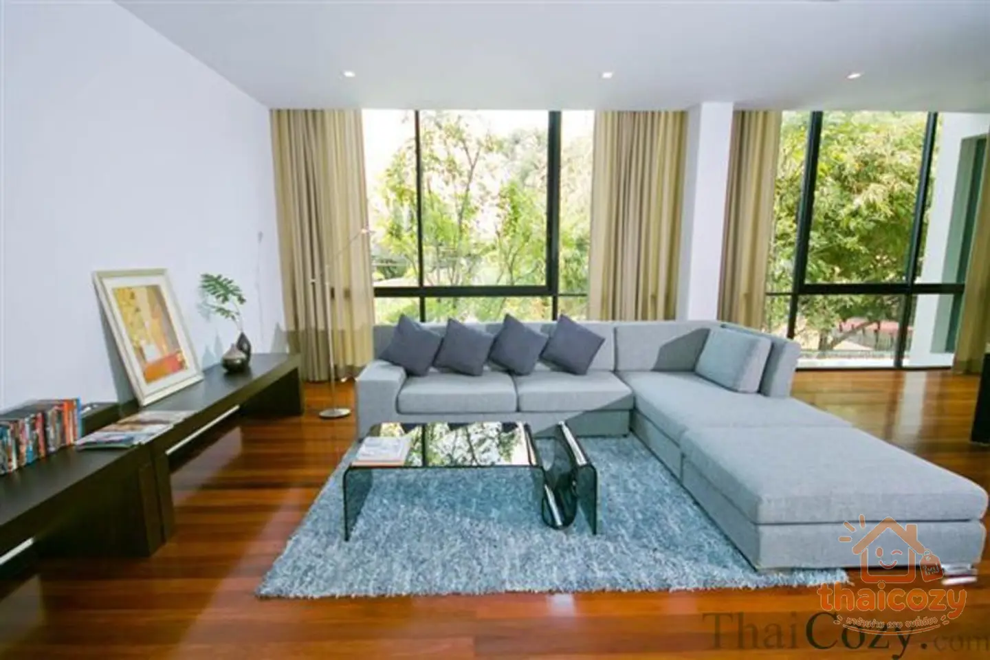 Modern luxury house with private swimming pool in central of Bangkok for rent photo 2