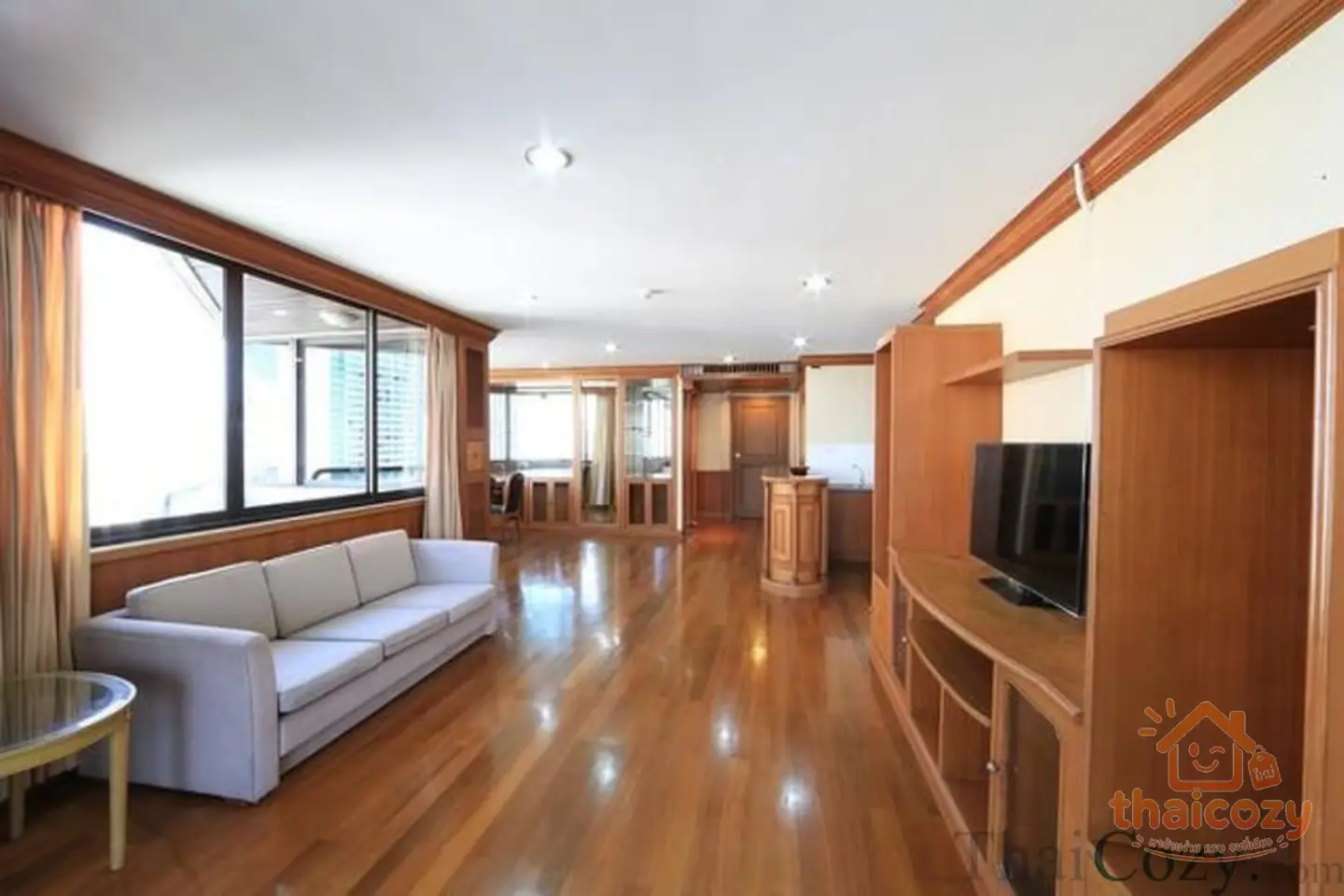 For Rent: Condominium in Sukhumvit 16 photo 1