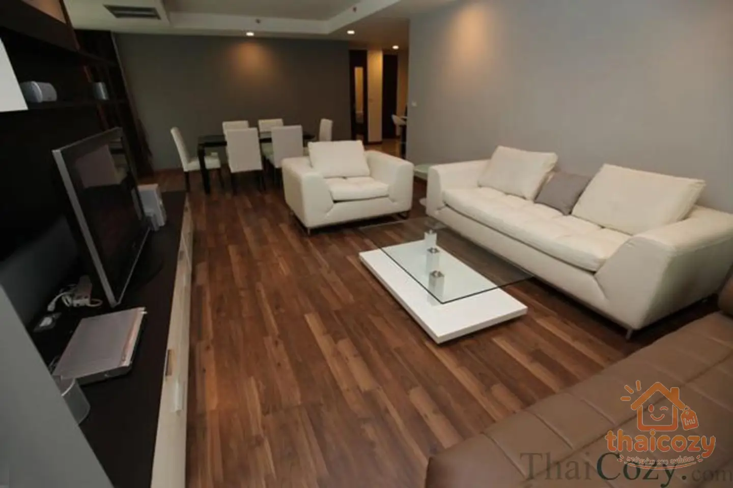 2-Bedroom Condo for Rent at The Rajdamri – Near Siam & CentralWorld photo 2