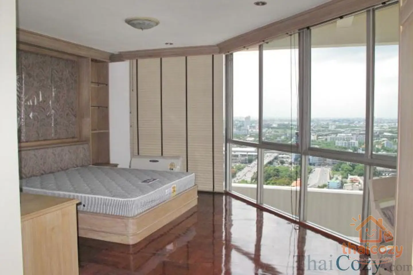 4 Bedroom Condo for Rent at Ekamai (Sukhumvit 65) photo 1