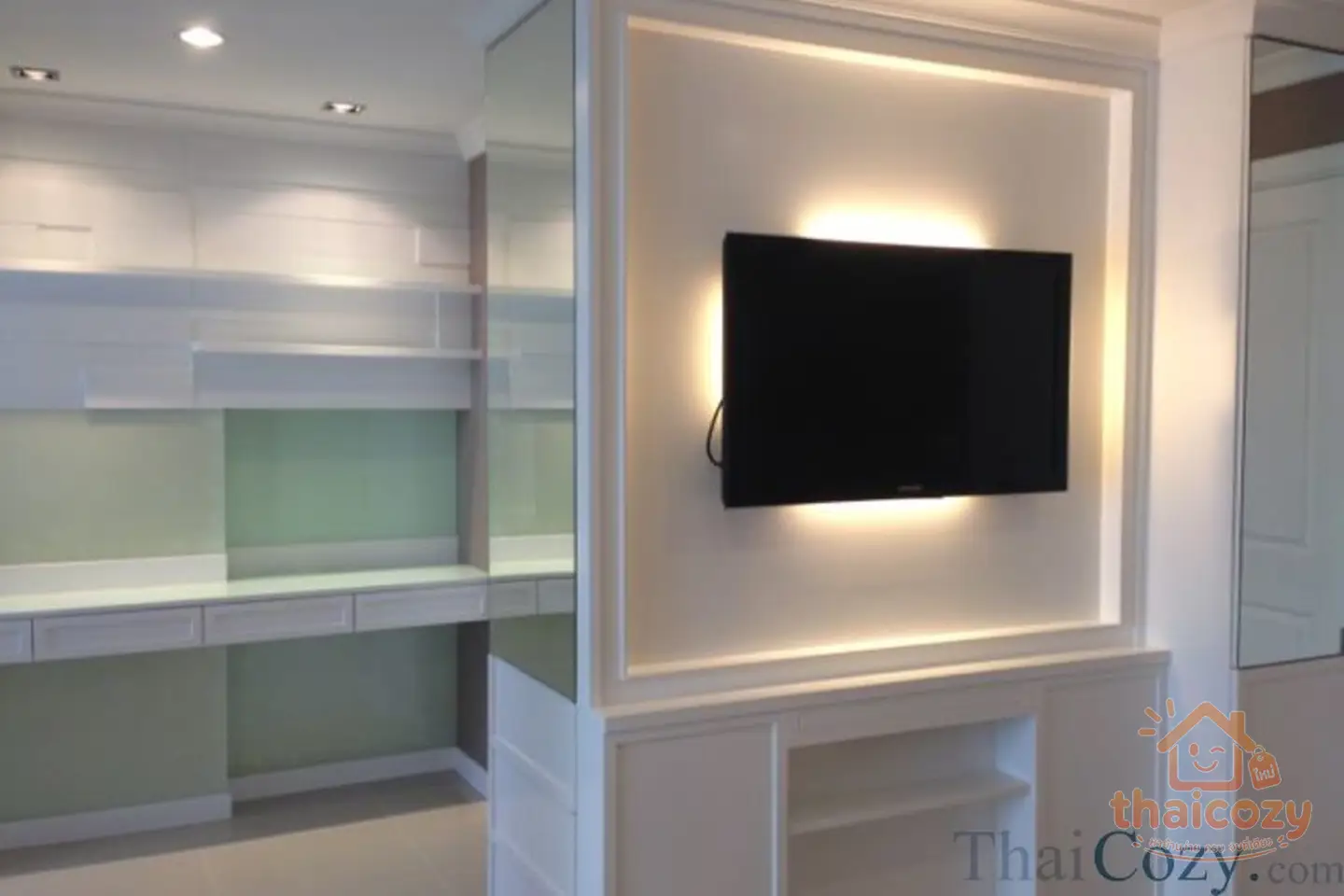 Newly Renovated Lumpini Place Rama 9 Condo (Close to MRT Phra Ram 9) photo 2