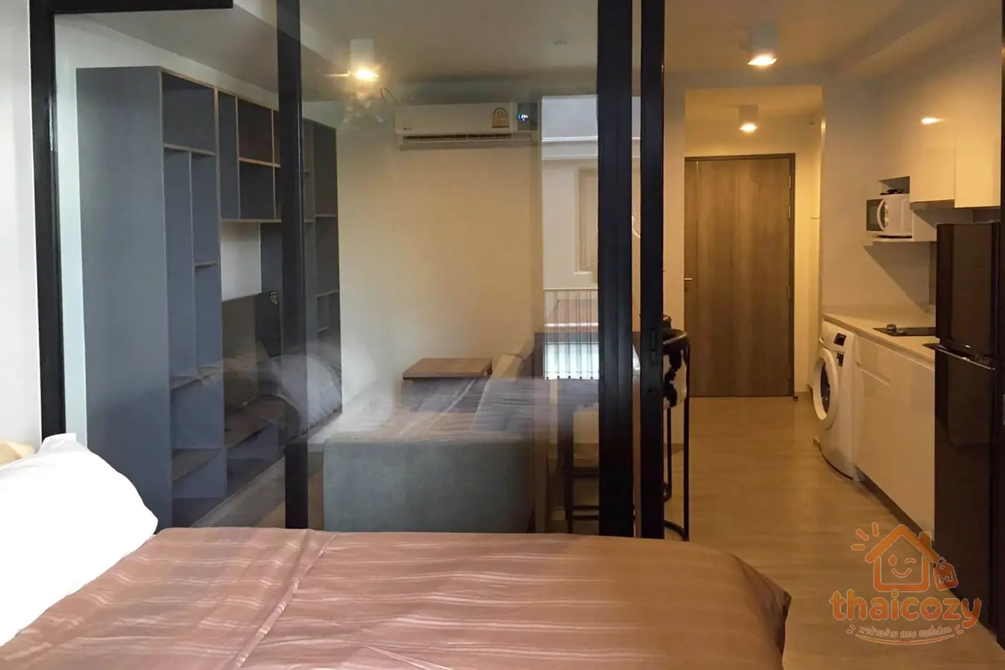 Maestro 02 Soi Ruamrudee 2 Condo for Rent photo 1