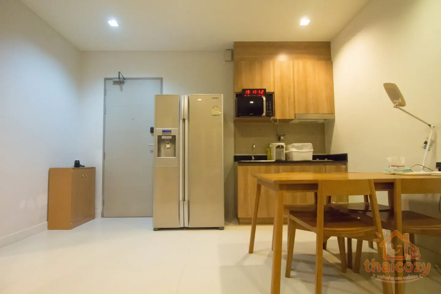 Ideo Verve Ratchaprarop Condominium for Rent (31st Floor) photo 2