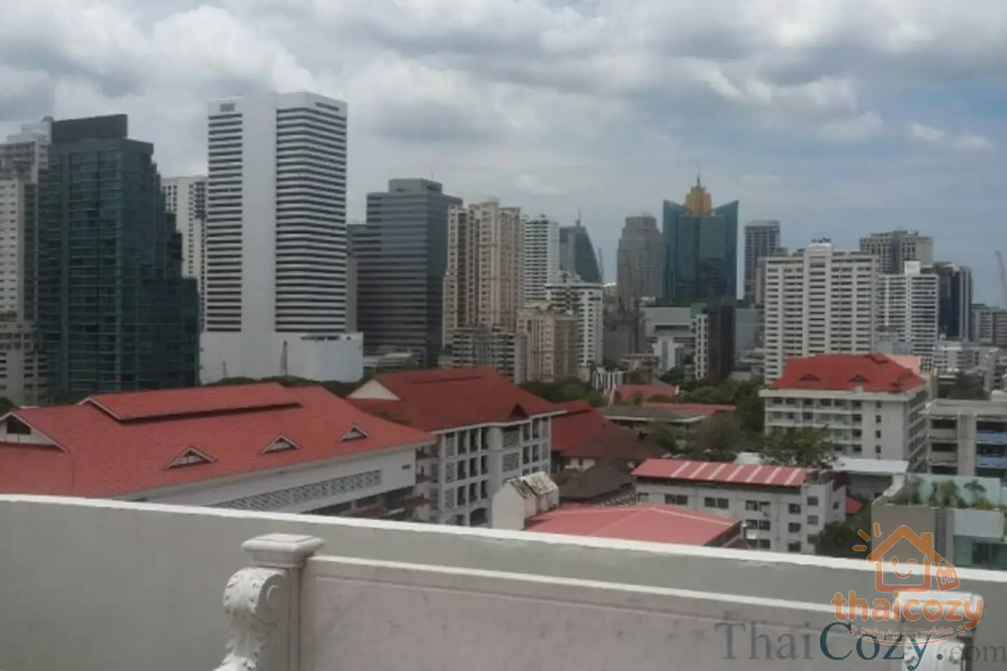 For Sale: Ruamjai Heights Condo 122 sqm Sukhumvit 15 photo 2