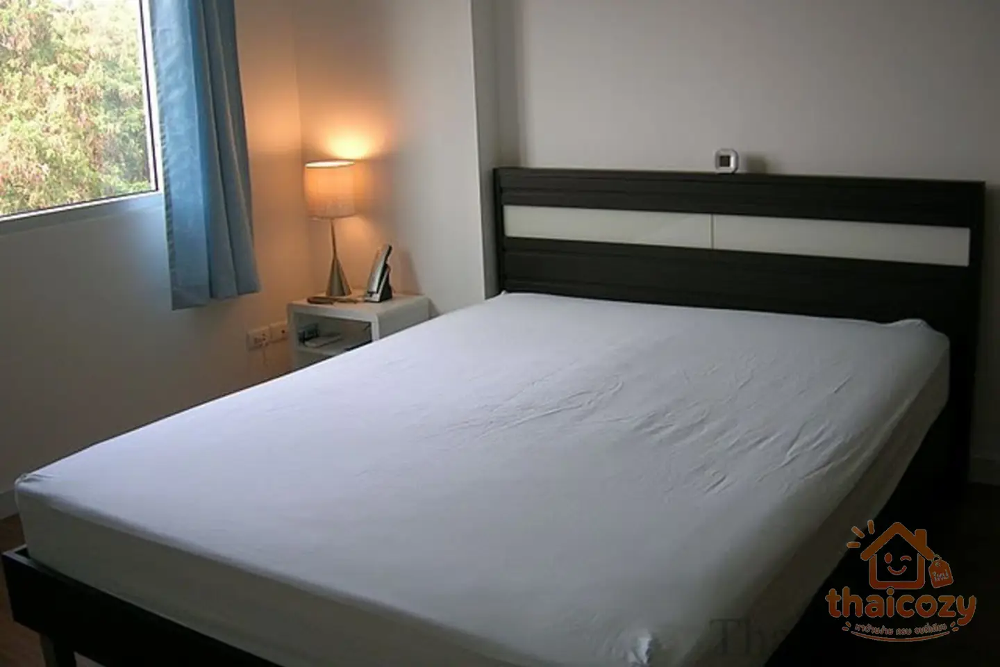 1 Bed Condominium in On Nut photo 2