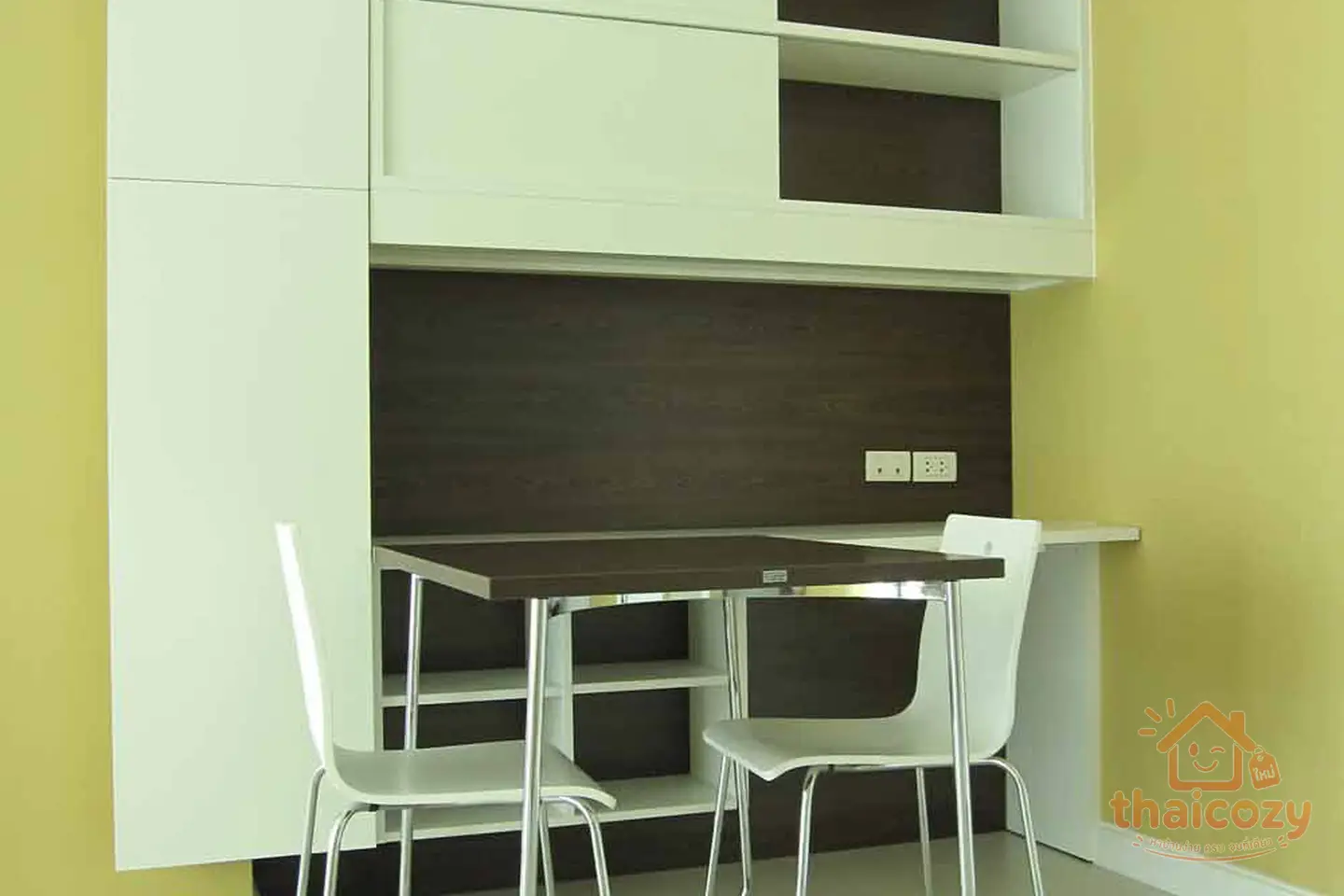 1 Bed Condominium in On Nut photo 2