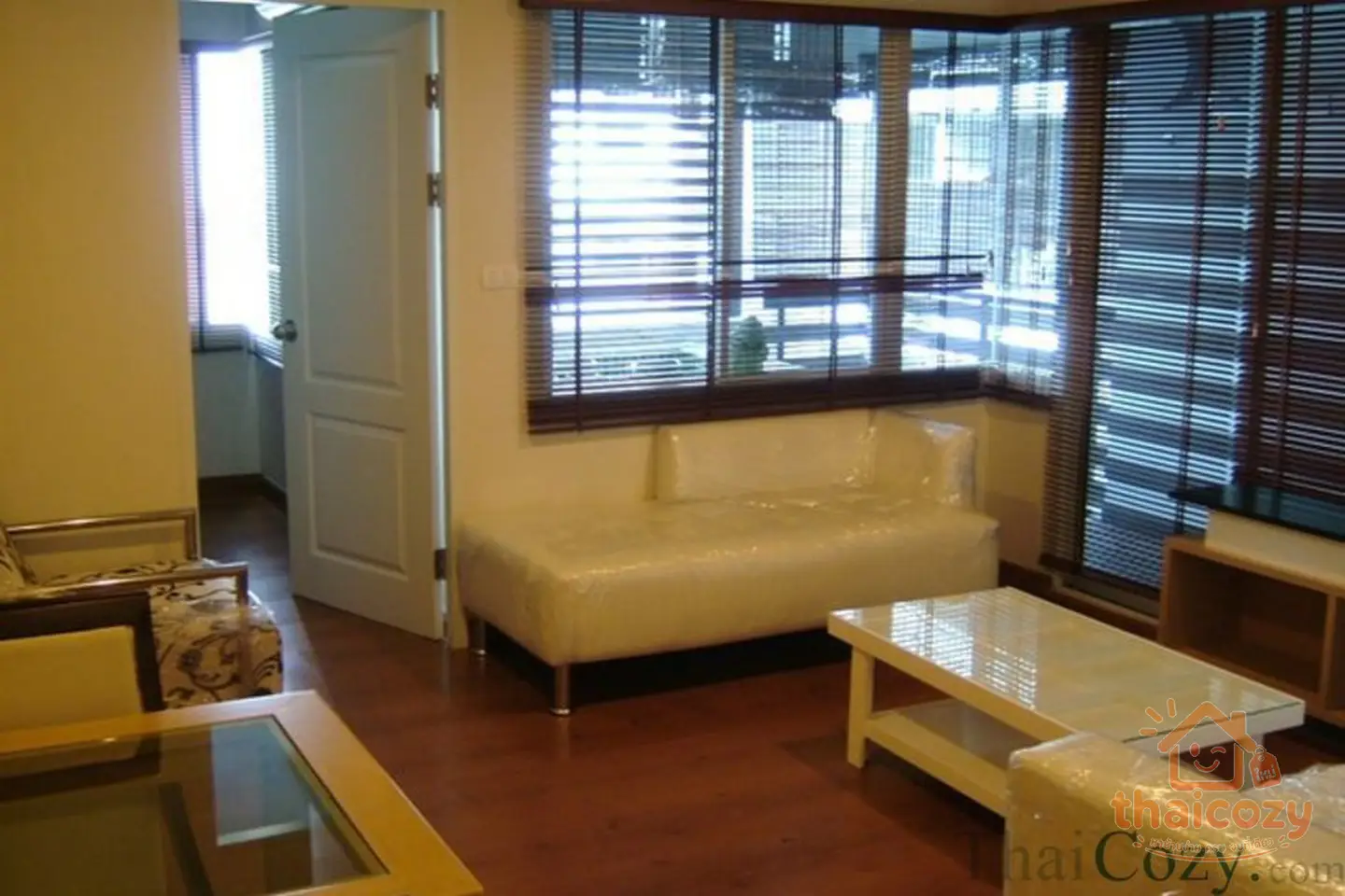 2 Bed Condominium in On Nut photo 1